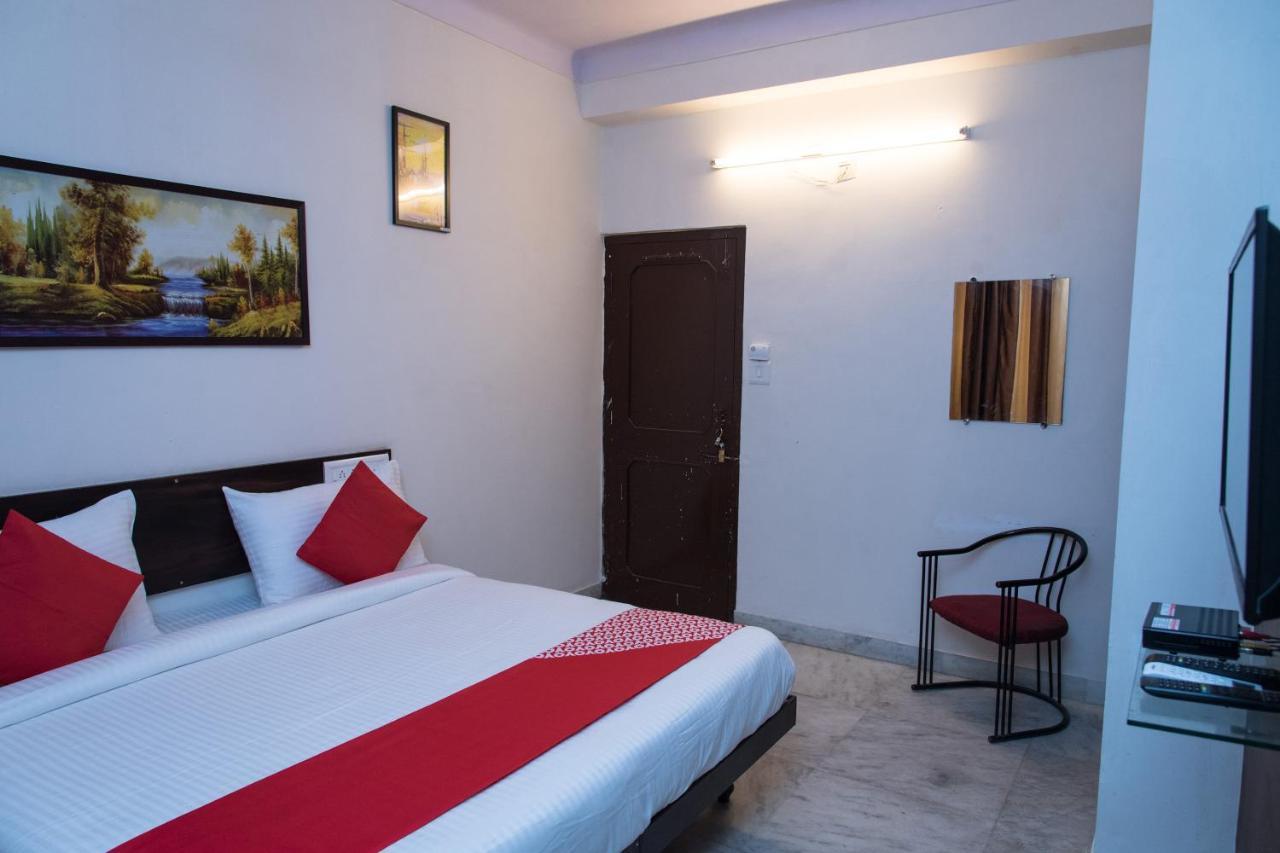 Oyo 14118 Hotel Kalika Palace Udaipur Exterior photo