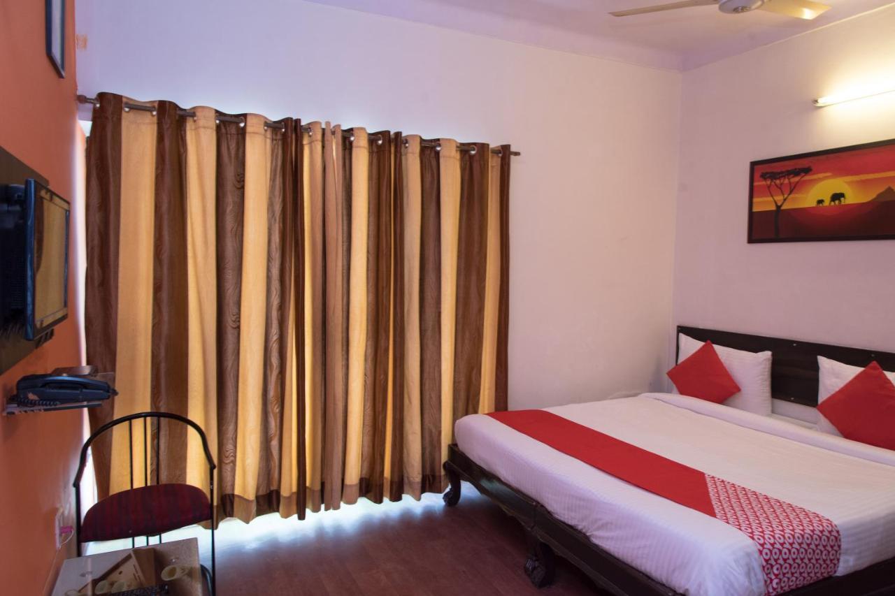 Oyo 14118 Hotel Kalika Palace Udaipur Exterior photo